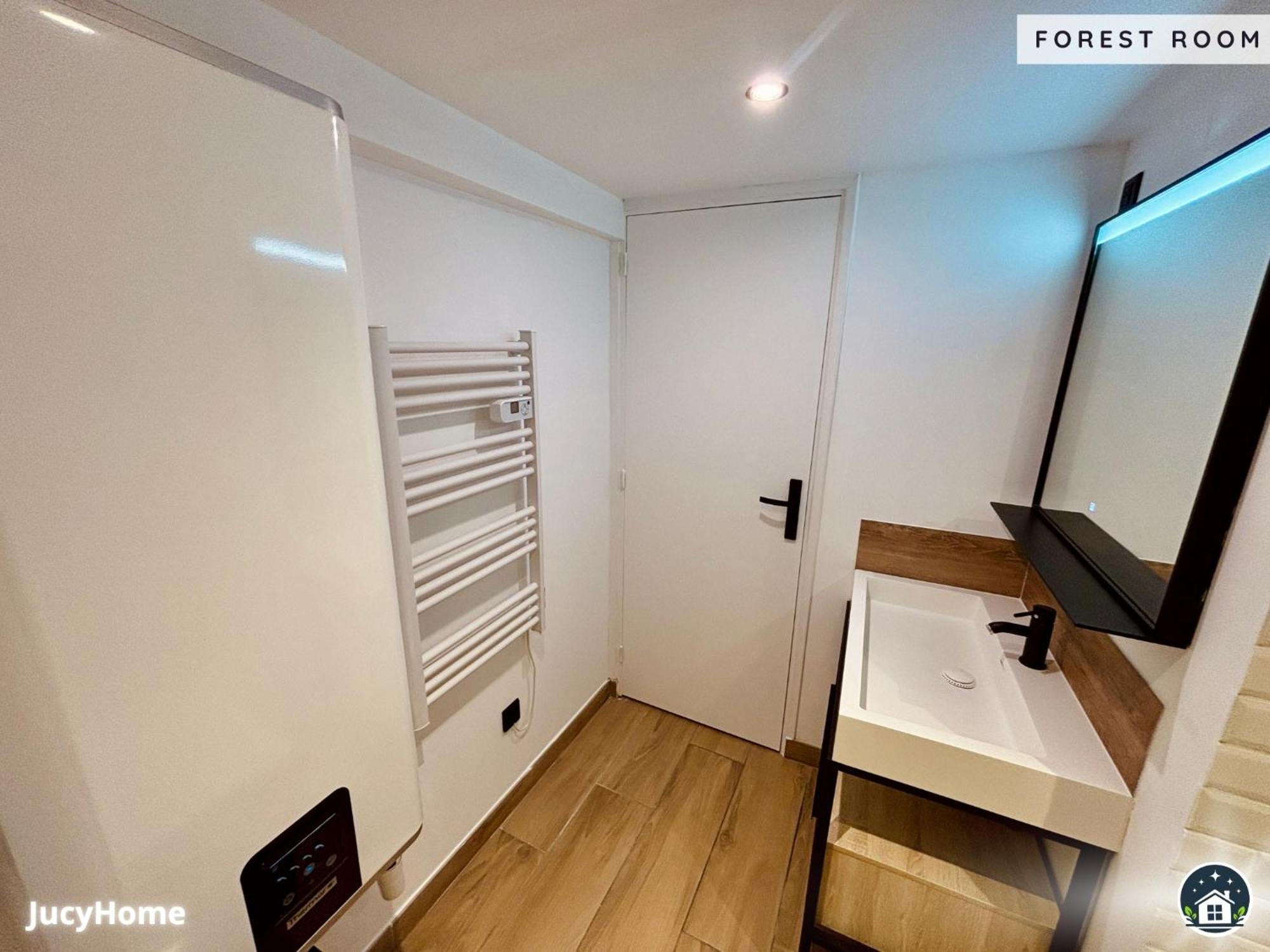 Forest Valenciennes Exterior photo