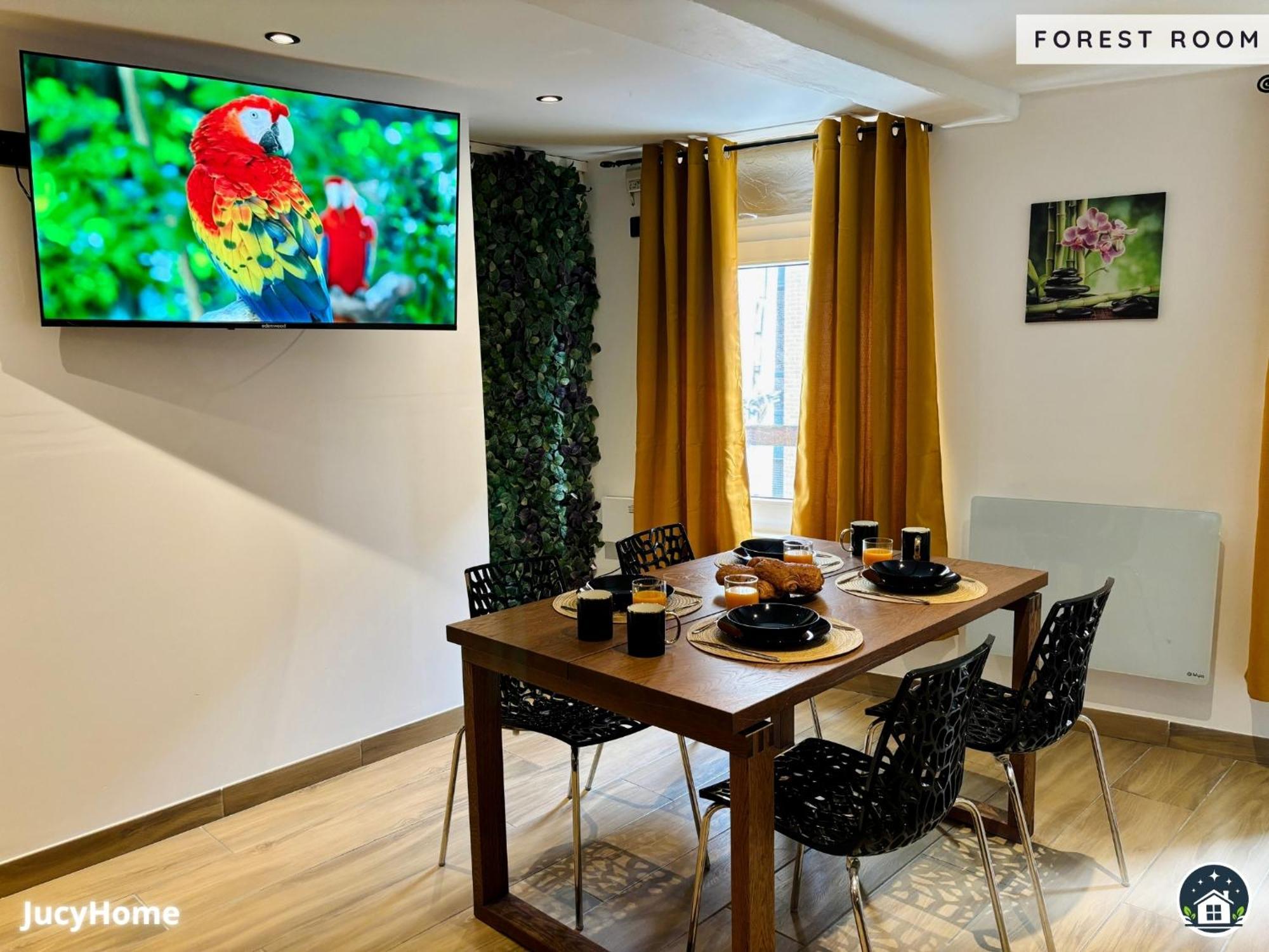 Forest Valenciennes Exterior photo